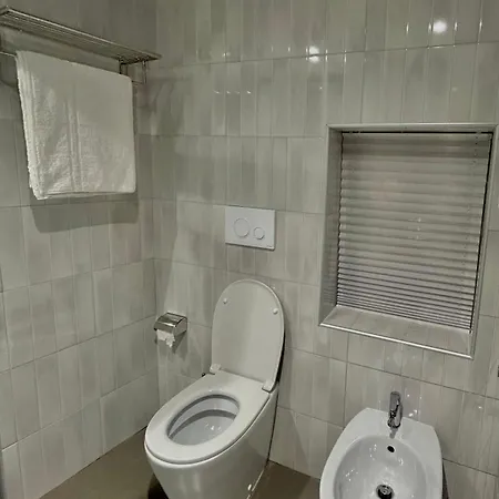 Ventiduezerotre *
