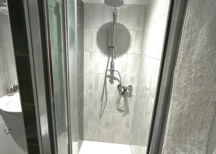 Ventiduezerotre Panzió *